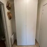 Op Het Gelijkvloers Met Tuintje Nabij