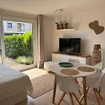 Apartamento Op Het Gelijkvloers Met Tuintje Nabij De Haan